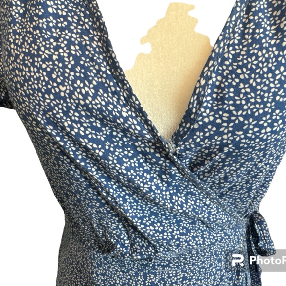 Shein Wrap Dress Size M - Picture 3 of 6